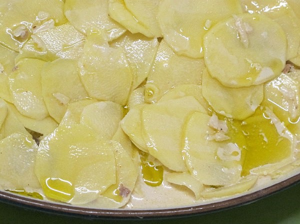 Kartoffelgratin mit getrockneten Steinpilzen -primal-